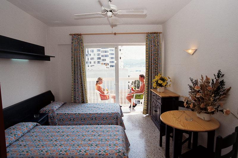 Excelsior Estudios & Apartamentos سان أنطونيو الغرفة الصورة